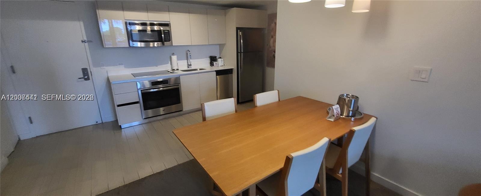 R306 2 / 2 1028 sq. ft. $ 2026-04-24 0 Photo