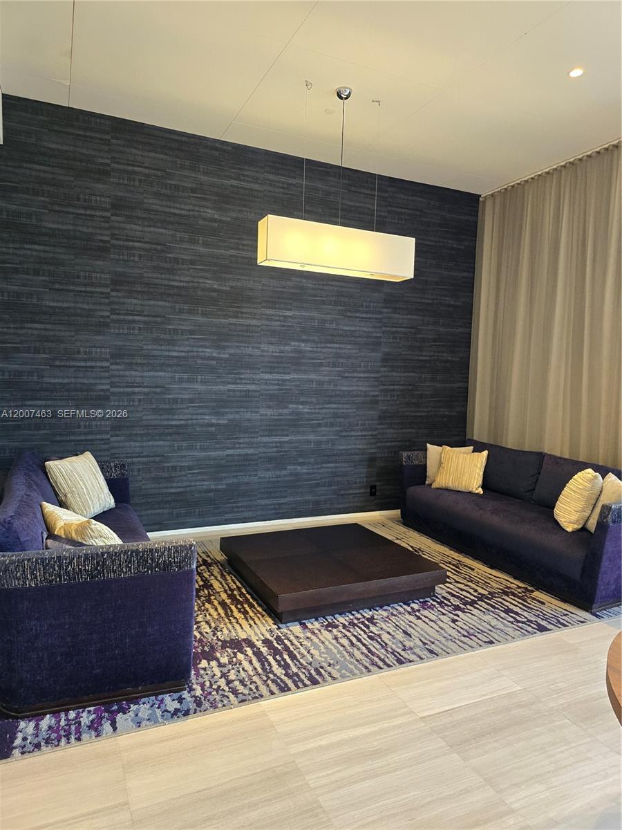 See details 1420 1 / 2 991 sq. ft. $ 2026-04-24 0 Photo