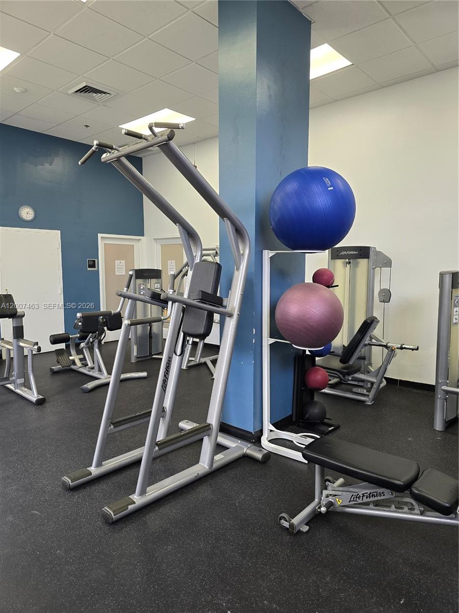 See details 1420 1 / 2 991 sq. ft. $ 2026-04-24 0 Photo