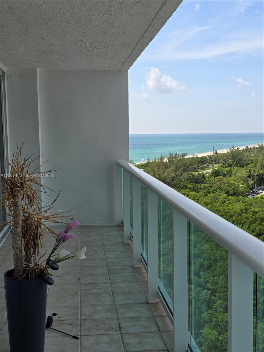 See details 1420 1 / 2 991 sq. ft. $ 2026-04-24 0 Photo