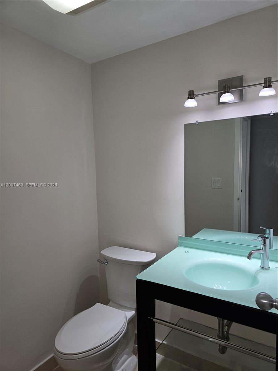 See details 1420 1 / 2 991 sq. ft. $ 2026-04-24 0 Photo