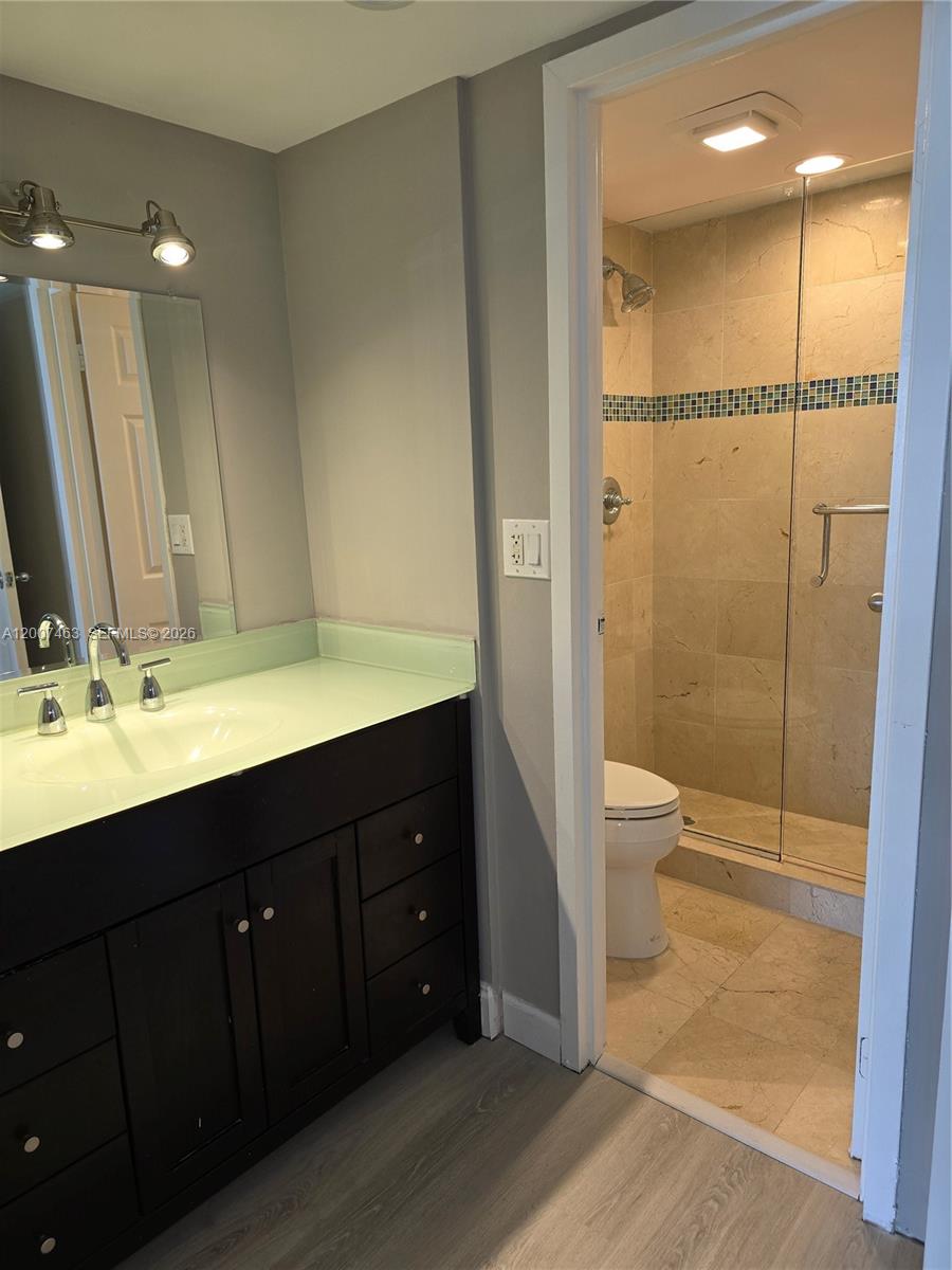 See details 1420 1 / 2 991 sq. ft. $ 2026-04-24 0 Photo