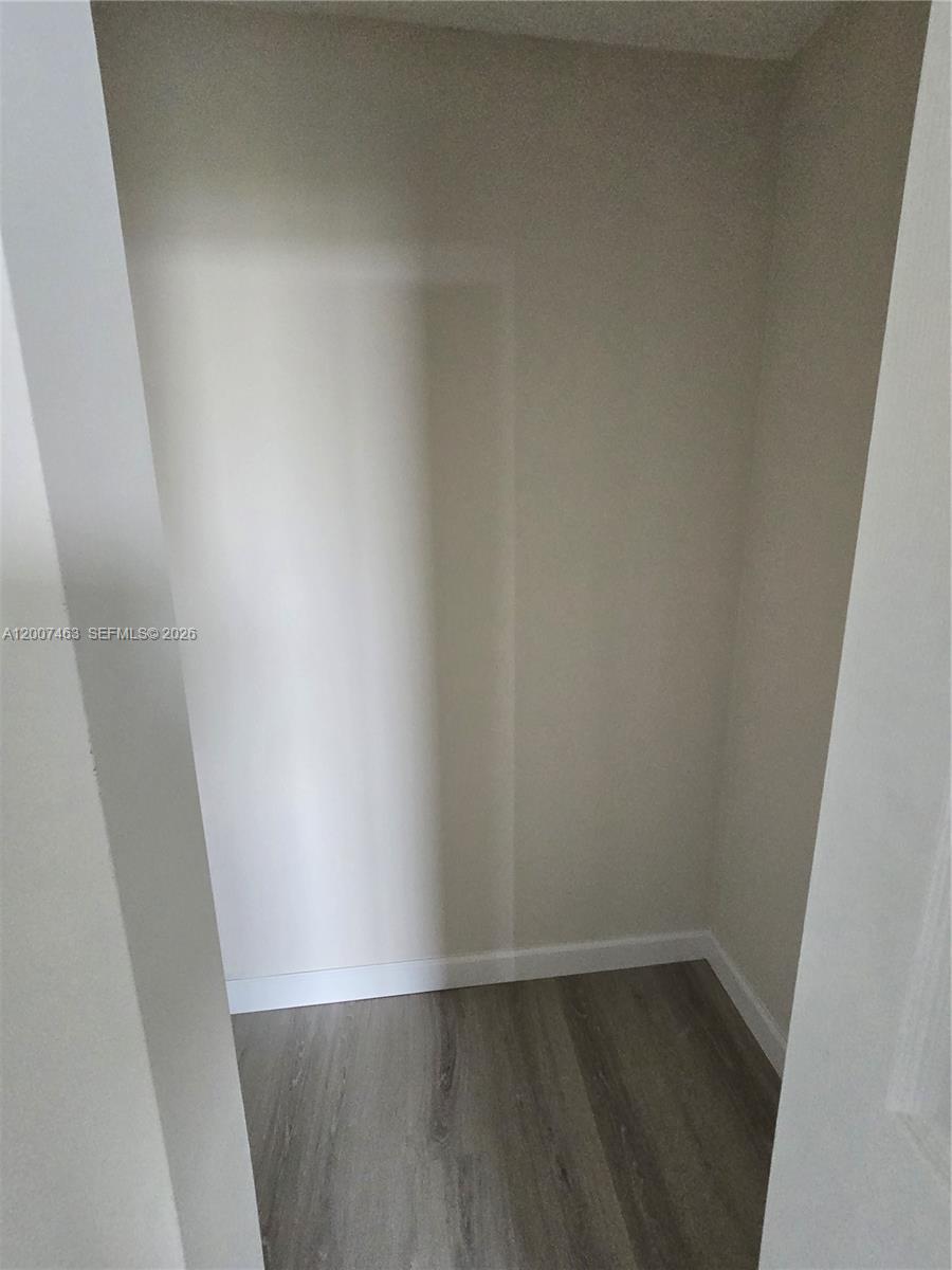See details 1420 1 / 2 991 sq. ft. $ 2026-04-24 0 Photo