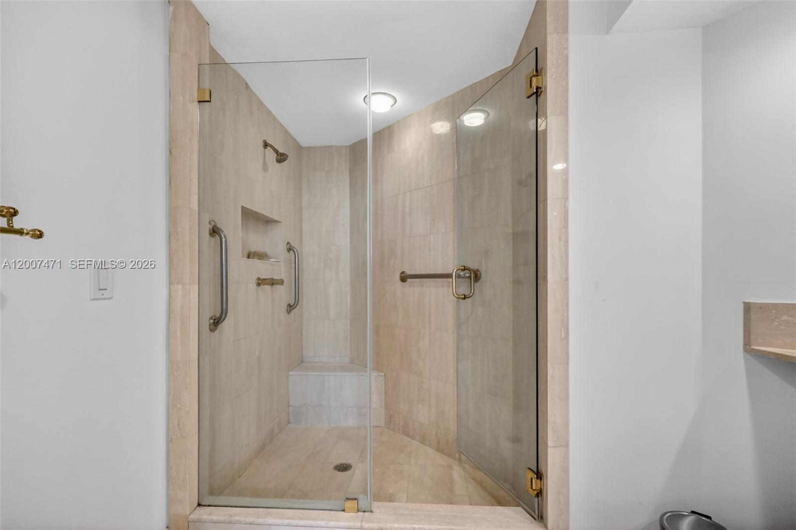 2305 3 / 3 2154 sq. ft. $ 2026-04-24 0 Photo
