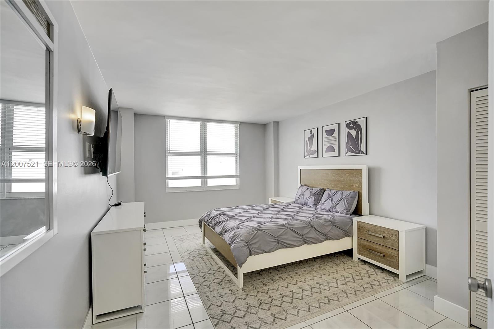 Photo of 3725 Ocean Dr  #1519, Hollywood, Florida, 33019 - 