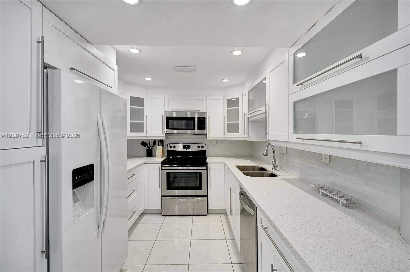 Photo of 3725 Ocean Dr  #1519, Hollywood, Florida, 33019 - 