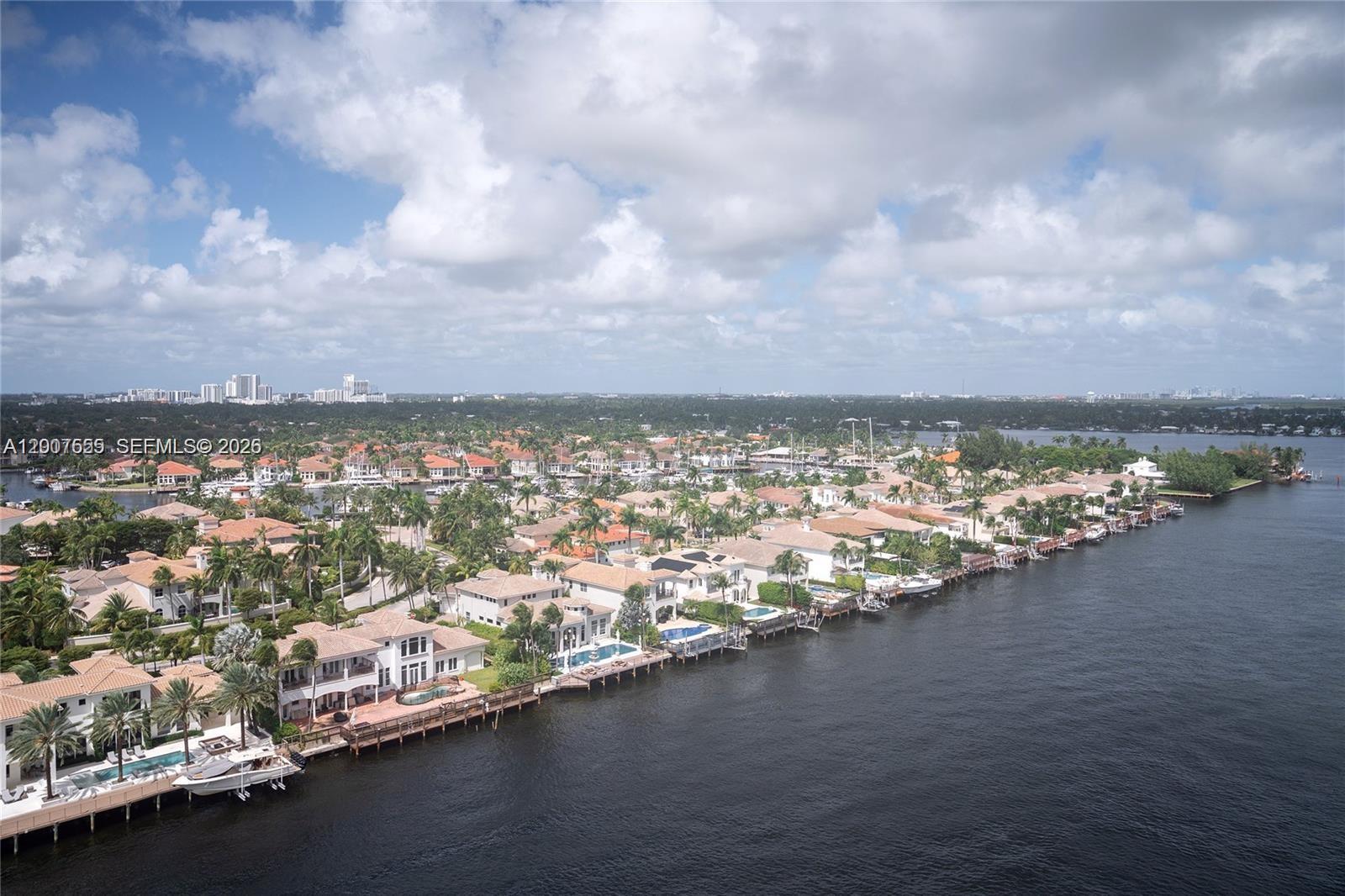 Photo of 1600 Ocean Dr  #17D, Hollywood, Florida, 33019 - 