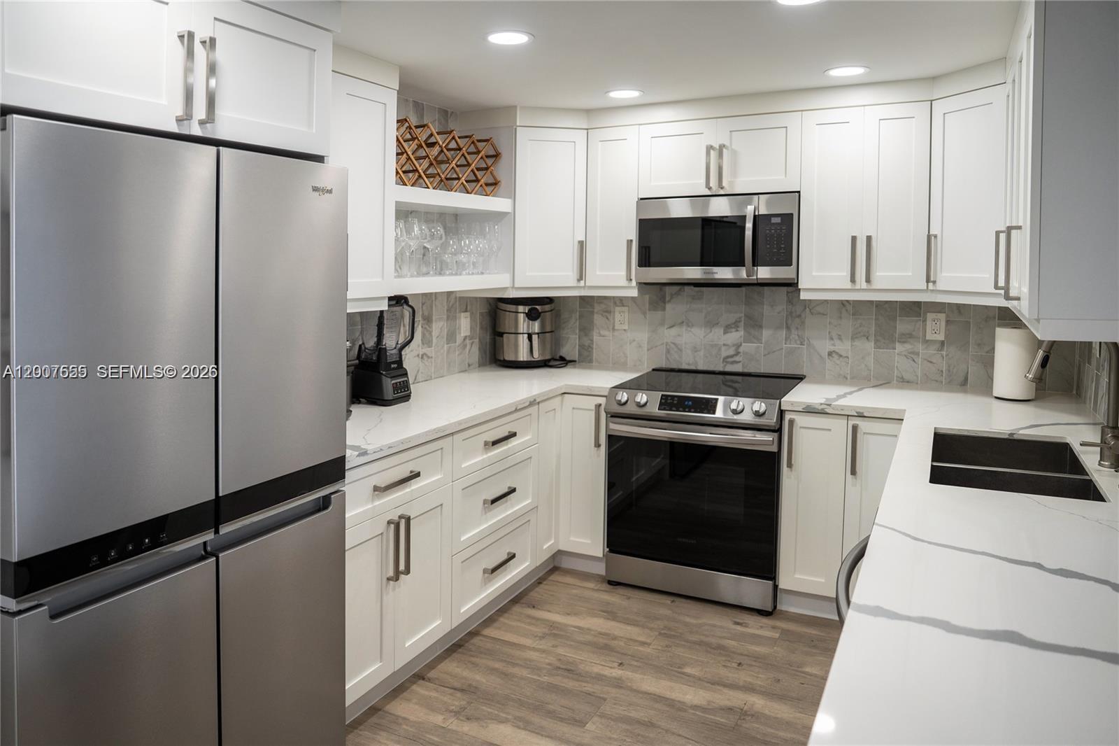 Photo of 1600 Ocean Dr  #17D, Hollywood, Florida, 33019 - 