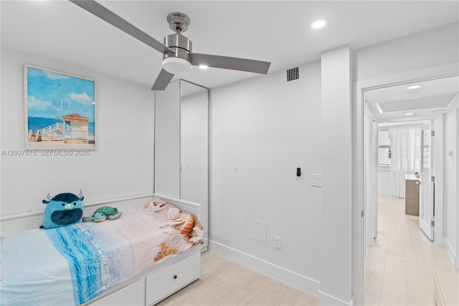 Photo of 2030 Ocean Dr  #918, Hallandale Beach, Florida, 33009 - 