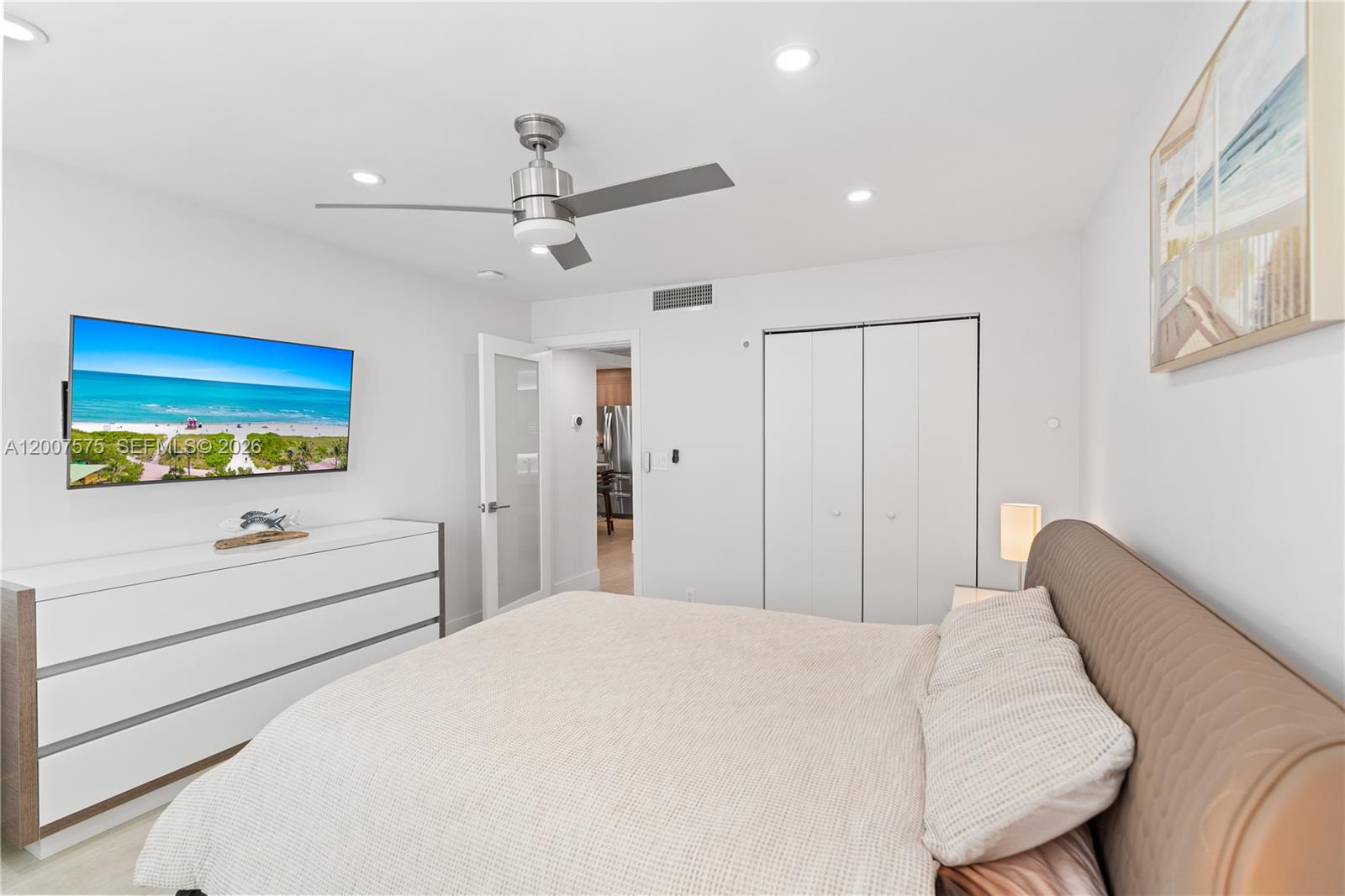 Photo of 2030 Ocean Dr  #918, Hallandale Beach, Florida, 33009 - 