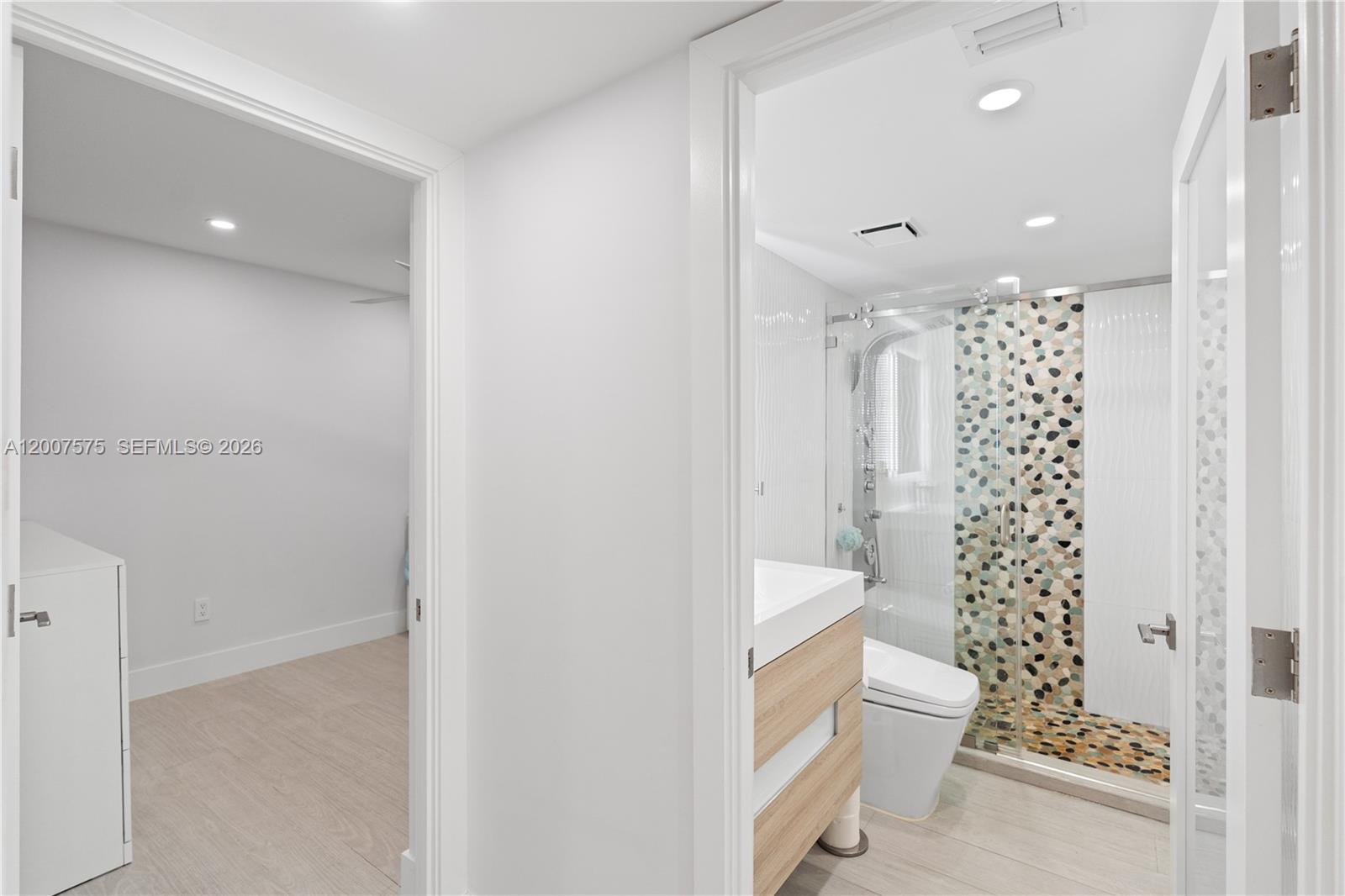 Photo of 2030 Ocean Dr  #918, Hallandale Beach, Florida, 33009 - 