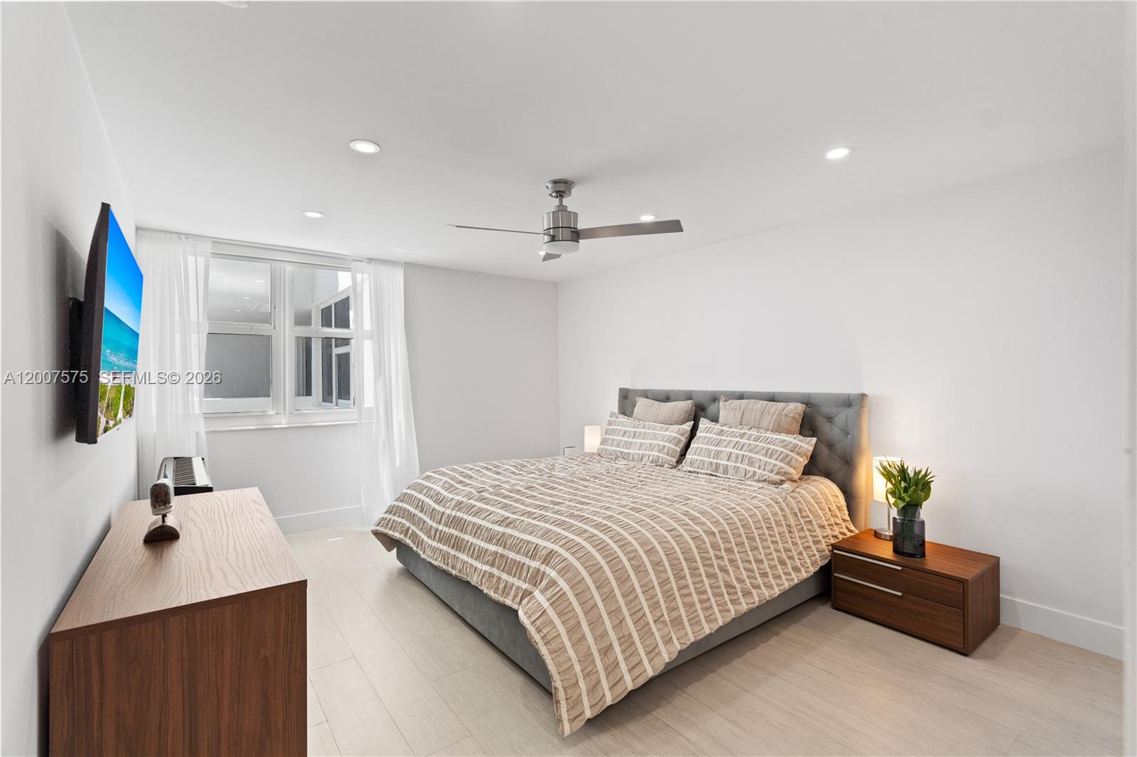 Photo of 2030 Ocean Dr  #918, Hallandale Beach, Florida, 33009 - 