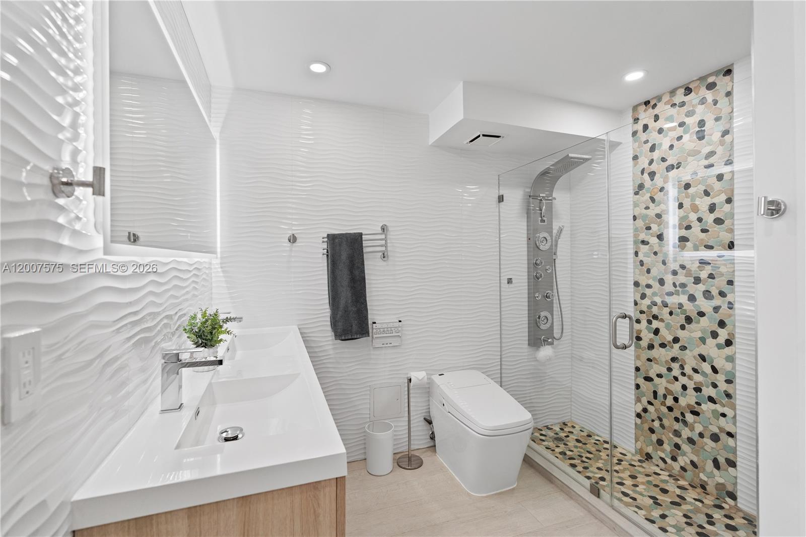 Photo of 2030 Ocean Dr  #918, Hallandale Beach, Florida, 33009 - 