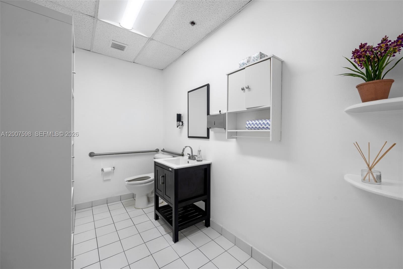   /   sq. ft. $ 2026-04-24 0 Photo