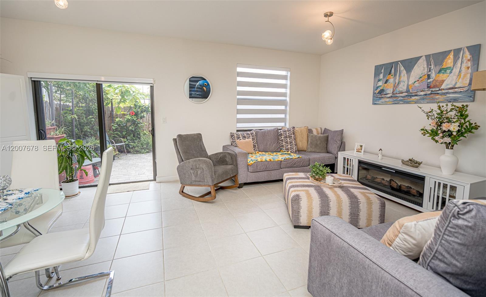 28643 4 / 3 1916 sq. ft. $ 2026-04-25 0 Photo