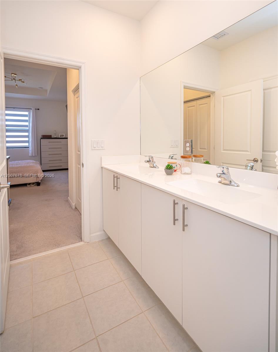 28643 4 / 3 1916 sq. ft. $ 2026-04-25 0 Photo