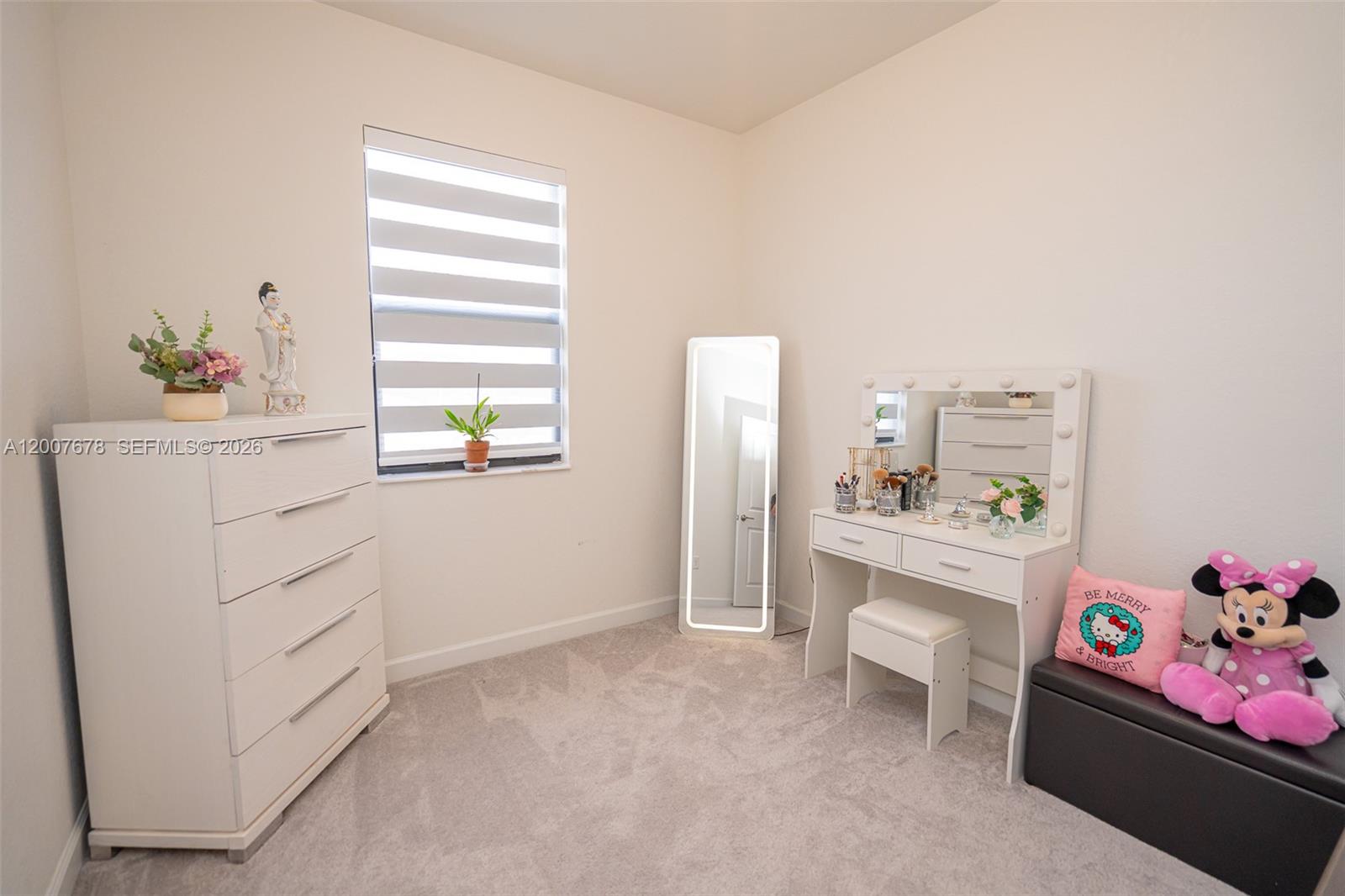 28643 4 / 3 1916 sq. ft. $ 2026-04-25 0 Photo