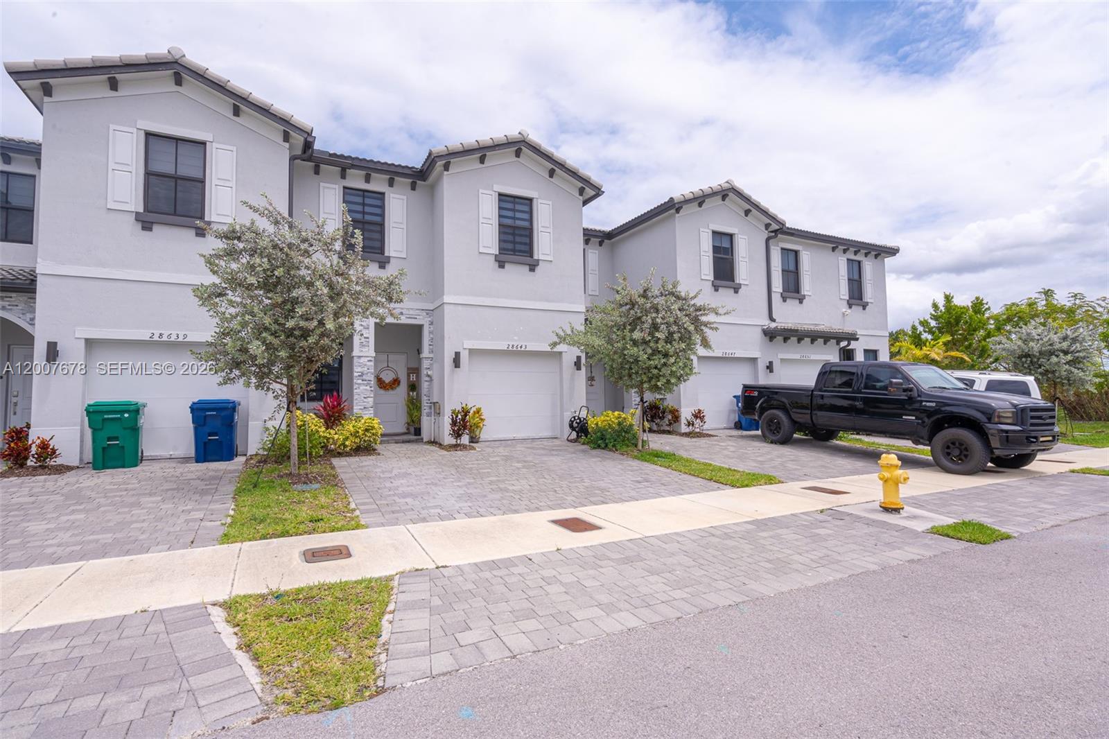 28643 4 / 3 1916 sq. ft. $ 2026-04-25 0 Photo