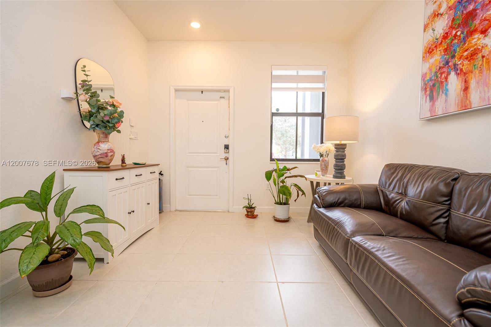 28643 4 / 3 1916 sq. ft. $ 2026-04-25 0 Photo