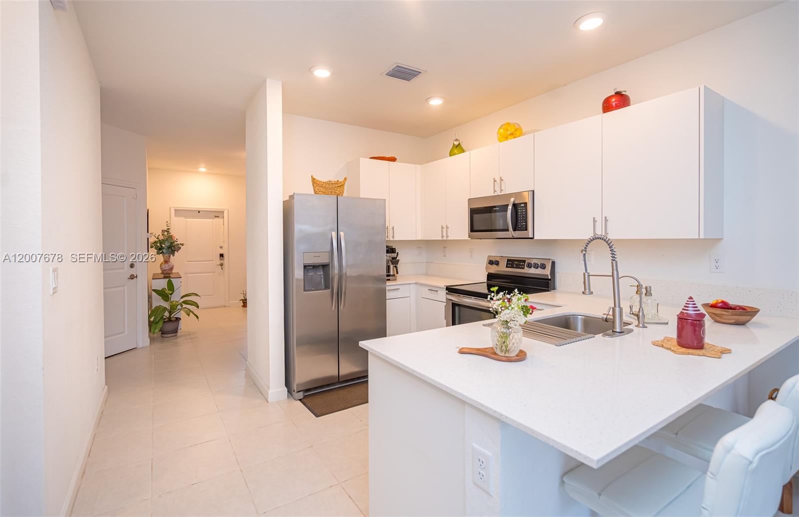 28643 4 / 3 1916 sq. ft. $ 2026-04-25 0 Photo