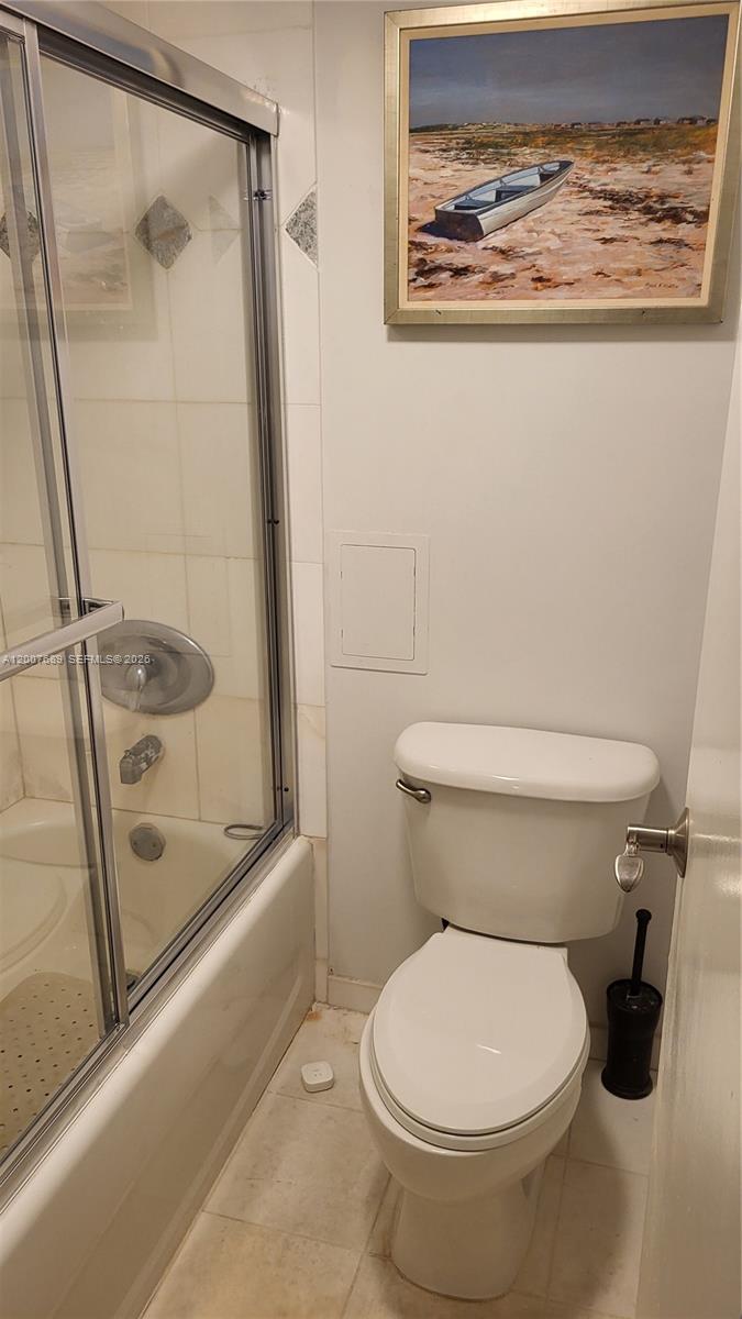 Photo of 3475 Country Club Dr  #409, Aventura, Florida, 33180 - 