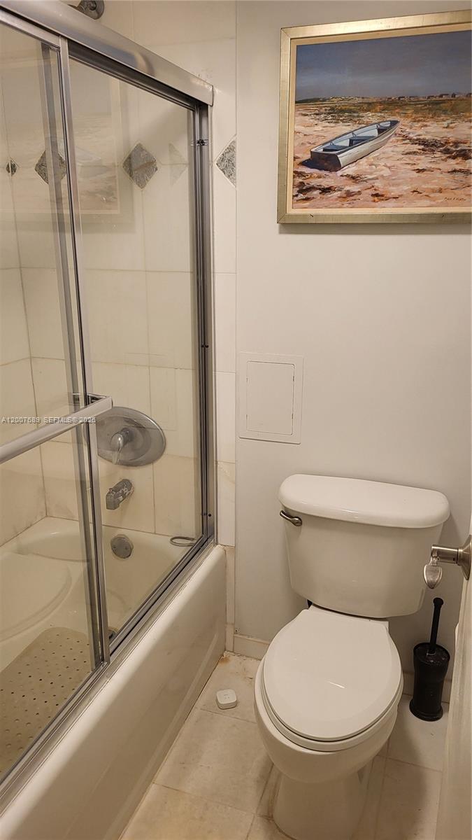 Photo of 3475 Country Club Dr  #409, Aventura, Florida, 33180 - 