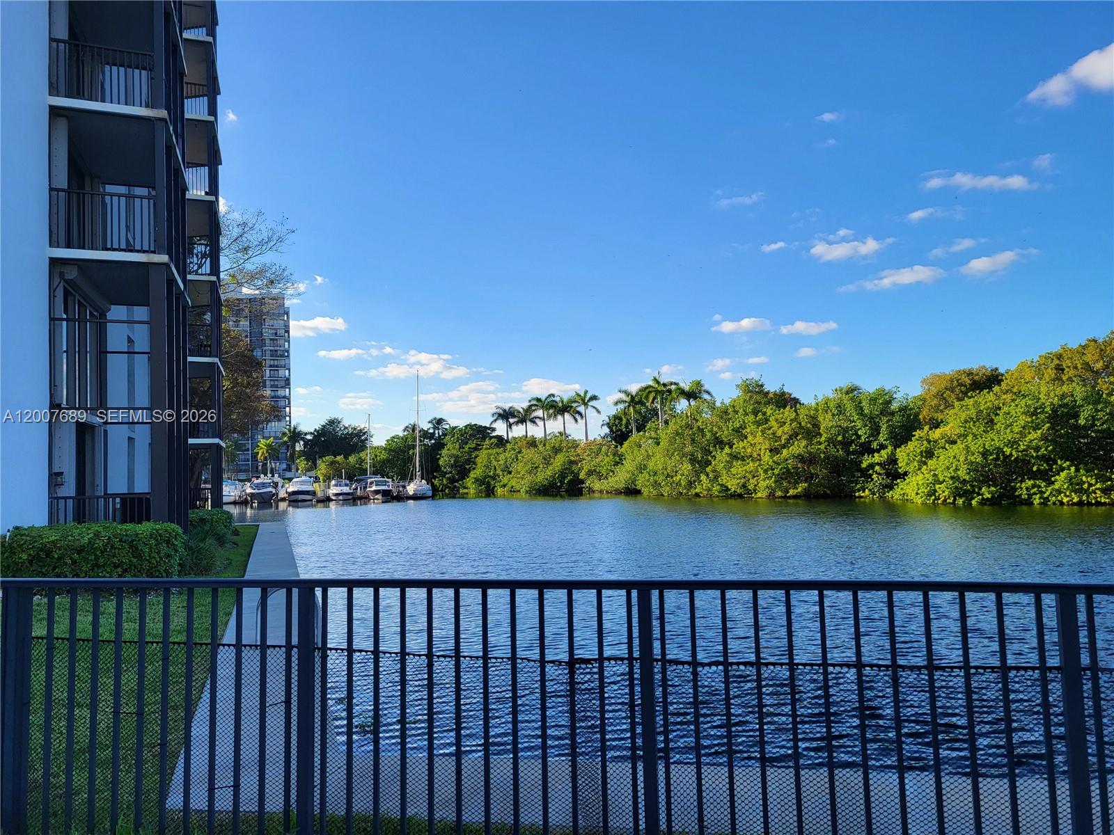 Photo of 3475 Country Club Dr  #409, Aventura, Florida, 33180 - 