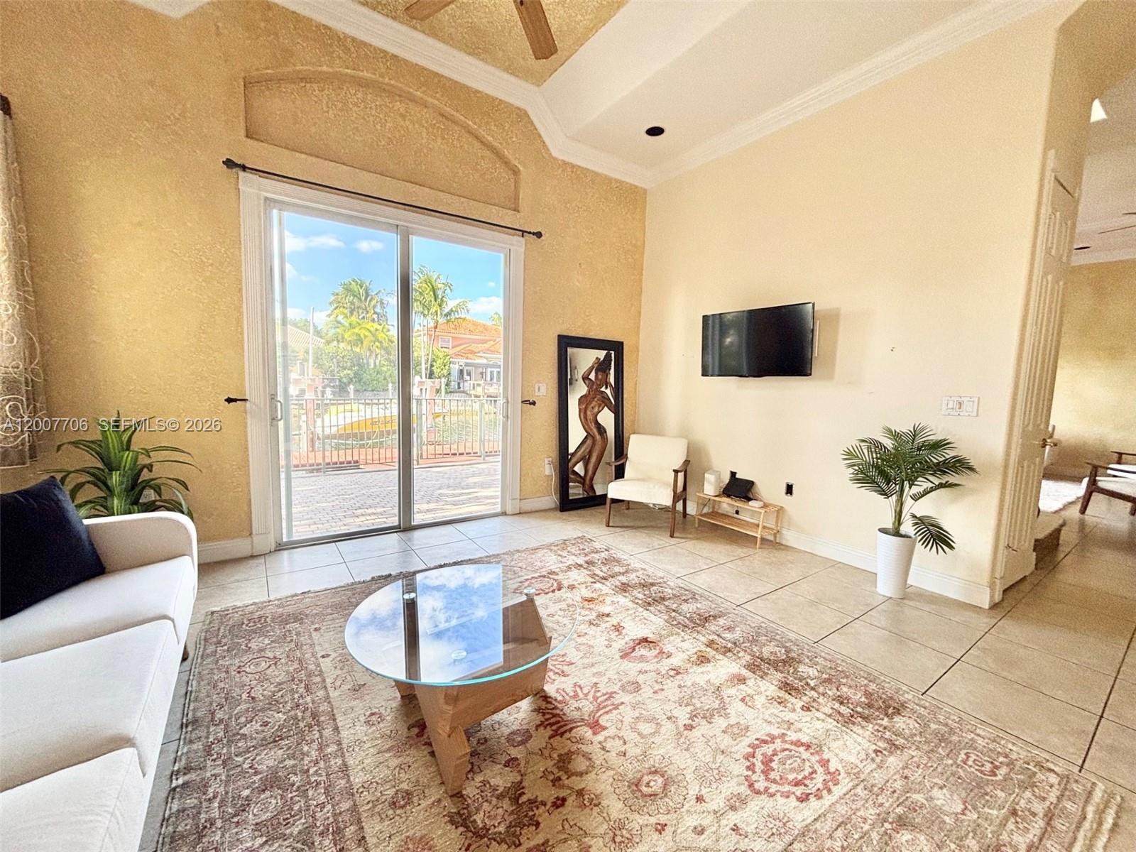 Photo of 1141 Waterside Ln  (1141), Hollywood, Florida, 33019 - Family/tv room