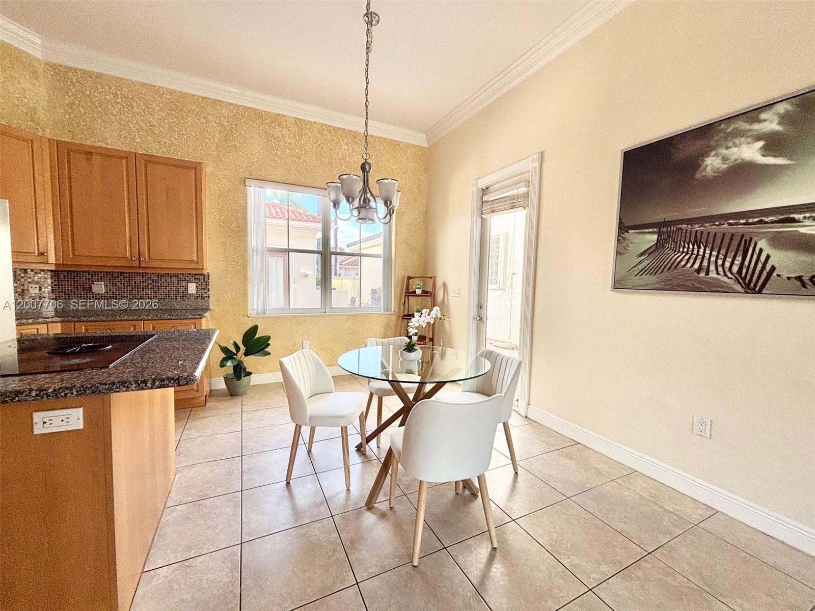 Photo of 1141 Waterside Ln  (1141), Hollywood, Florida, 33019 - Eat in kitchen area with room for a big table