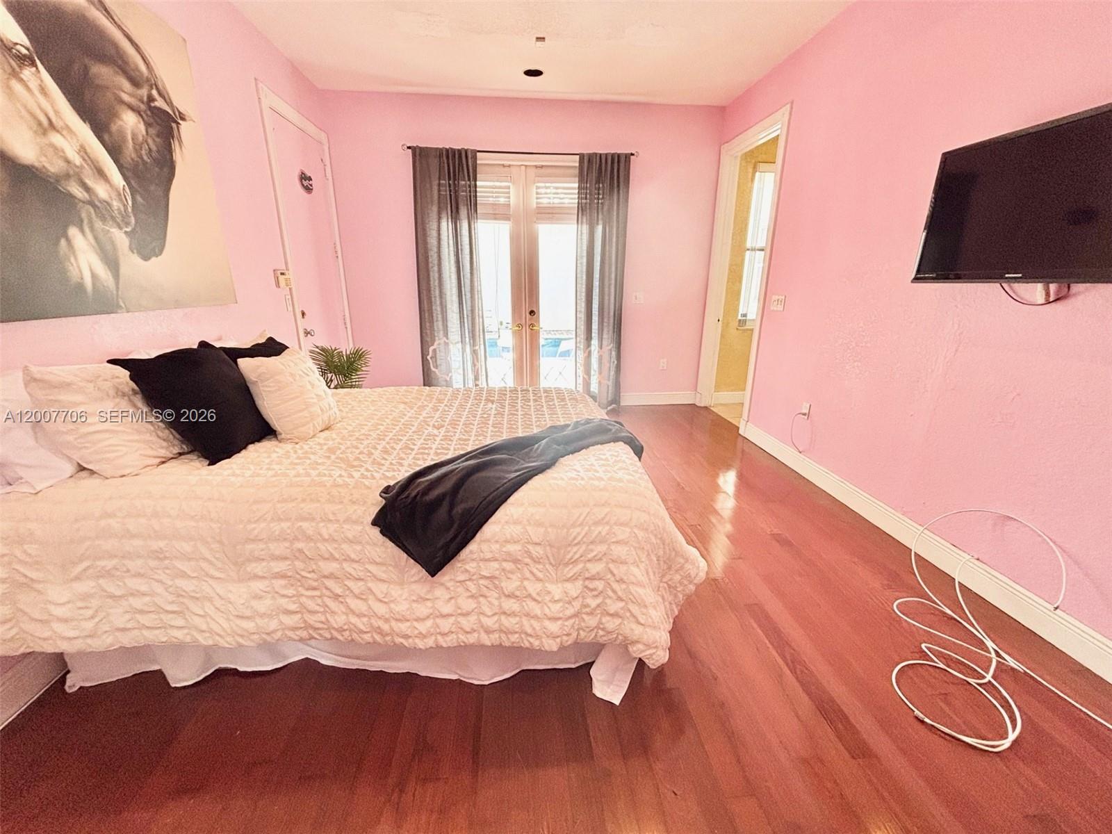 Photo of 1141 Waterside Ln  (1141), Hollywood, Florida, 33019 - Main floor