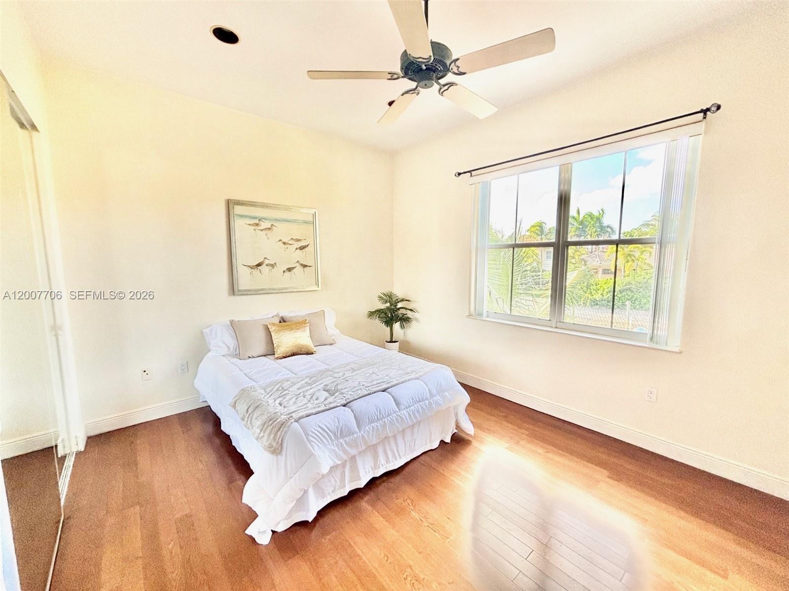 Photo of 1141 Waterside Ln  (1141), Hollywood, Florida, 33019 - Guest bedroom