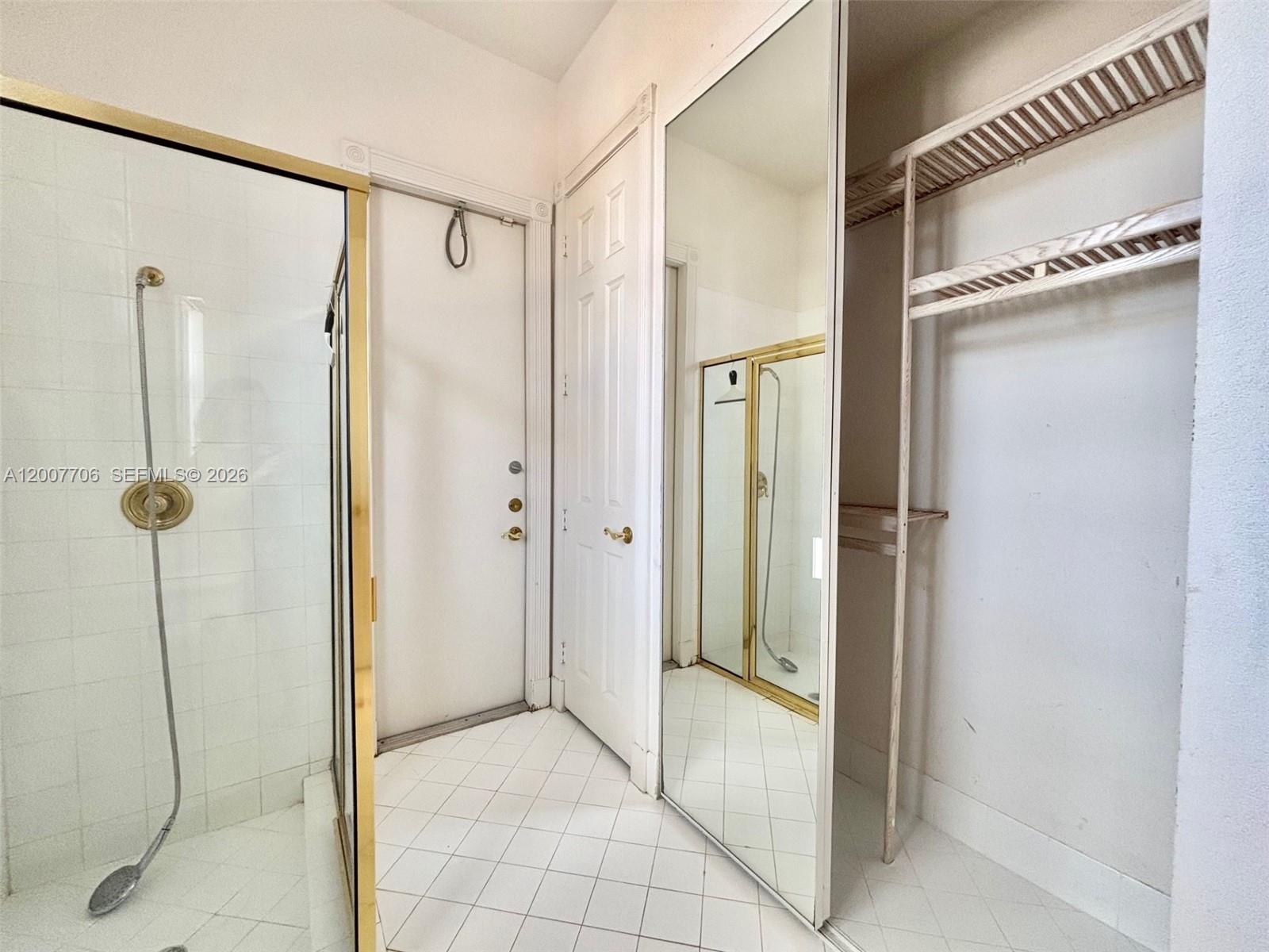 Photo of 1141 Waterside Ln  (1141), Hollywood, Florida, 33019 - Guest house full bathroom/cabana bath