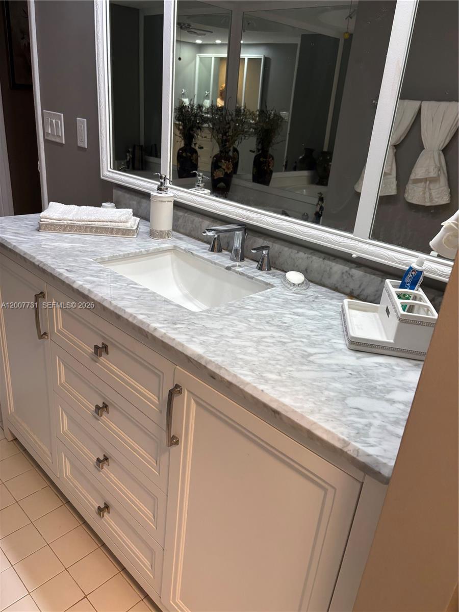 Photo of 1865 Ocean Dr  #4L, Hallandale Beach, Florida, 33009 - 