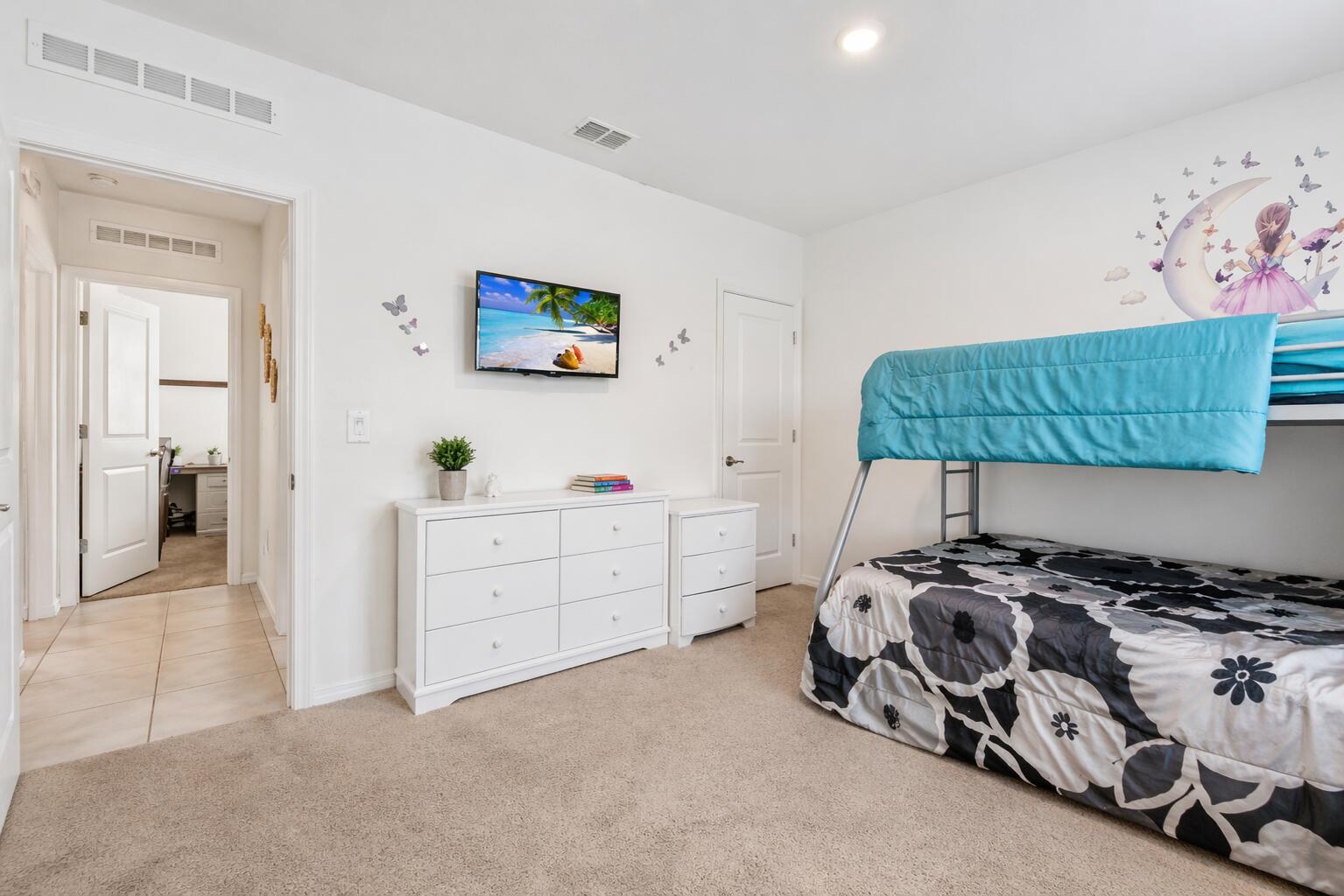 Ver detalles 535 4 / 2 1874 sq. ft. $ 2026-05-29 0 foto