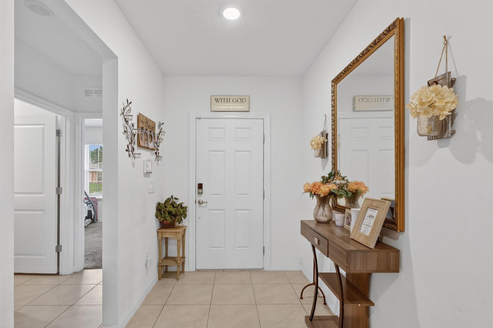 Ver detalles 535 4 / 2 1874 sq. ft. $ 2026-05-29 0 foto