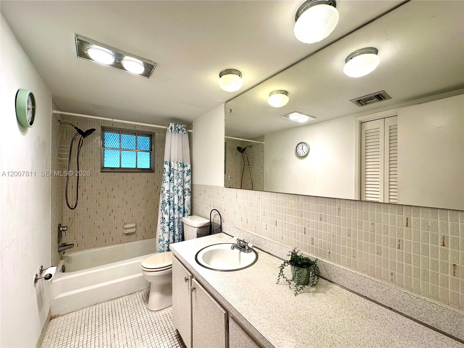 See details 306 3 / 4 1519 sq. ft. $ 2026-04-25 0 Photo
