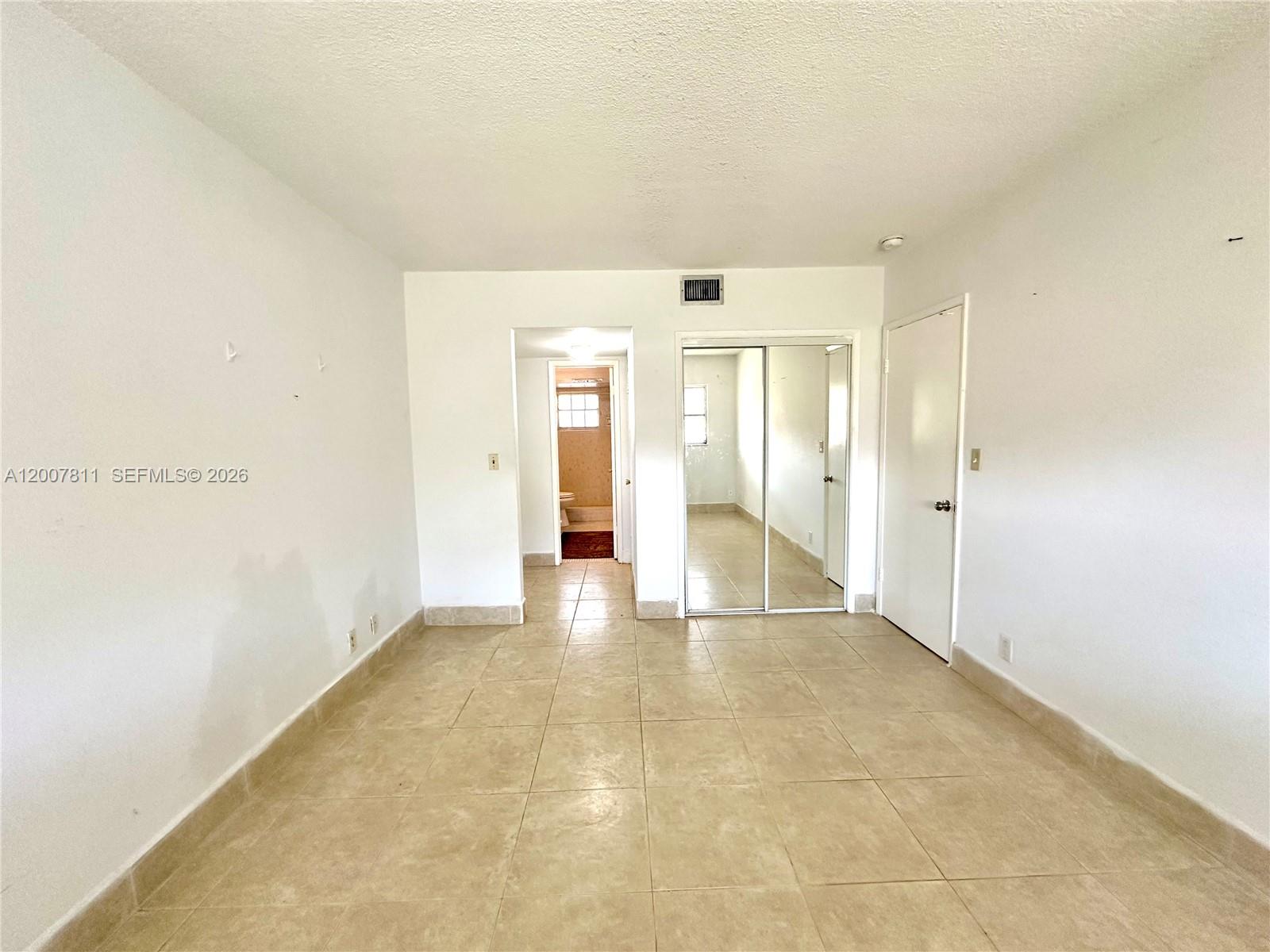 See details 306 3 / 4 1519 sq. ft. $ 2026-04-25 0 Photo