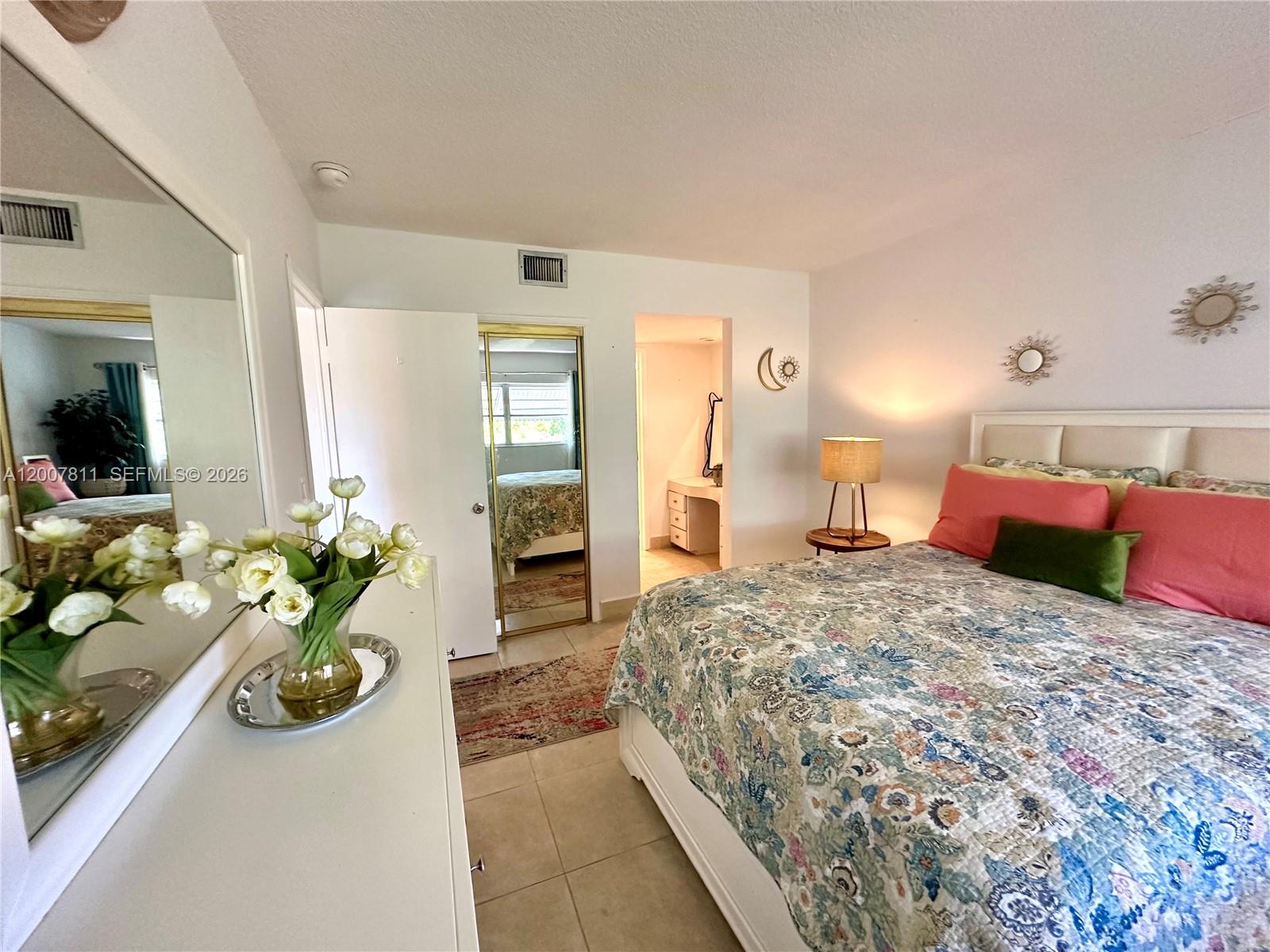 See details 306 3 / 4 1519 sq. ft. $ 2026-04-25 0 Photo