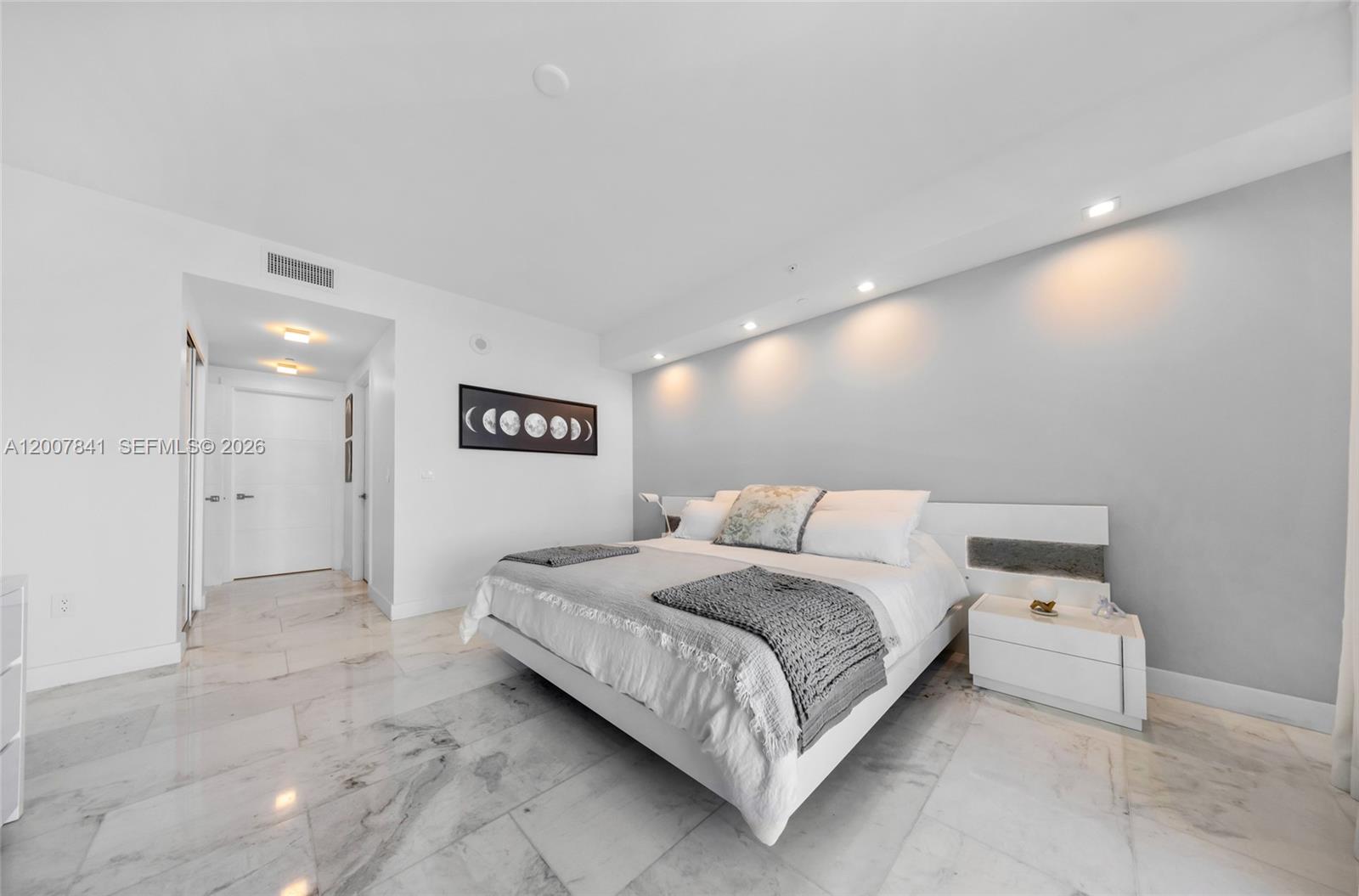 Photo of 3951 Ocean Dr  #1202, Hollywood, Florida, 33019 - 