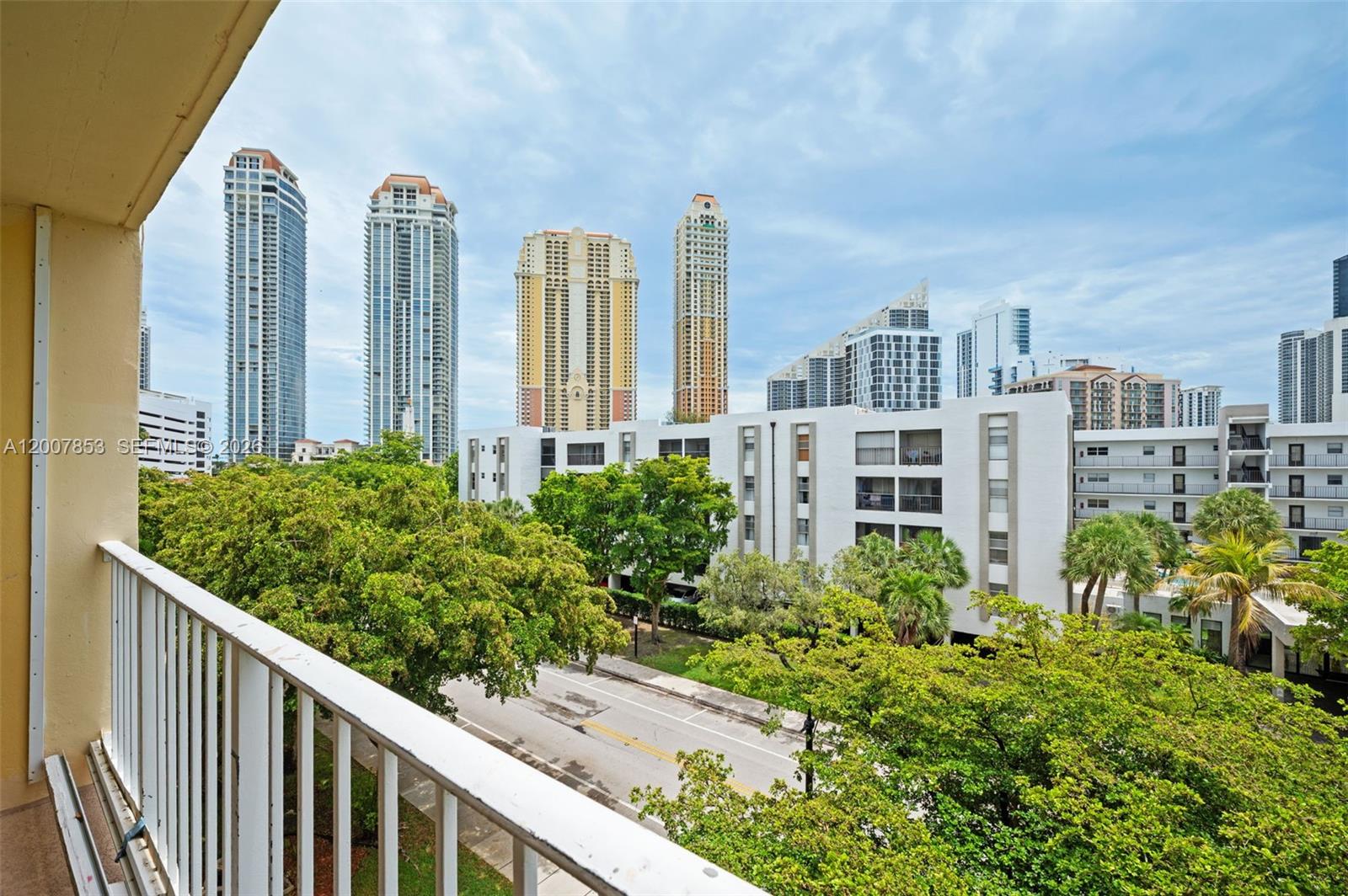 See details 505 2 / 2 1290 sq. ft. $ 2026-05-25 0 Photo