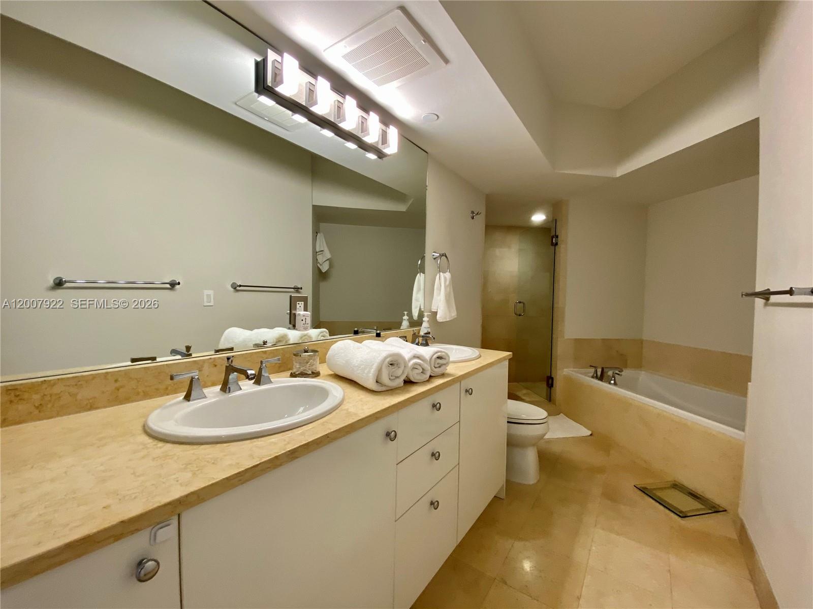 Photo of 19900 Country Club Dr  #1220, Aventura, Florida, 33180 - 
