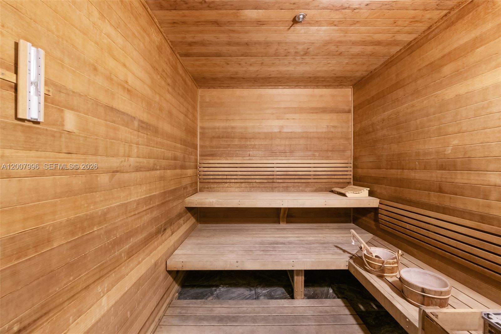 Photo of 2711 Ocean Dr  #606, Hollywood, Florida, 33019 - 