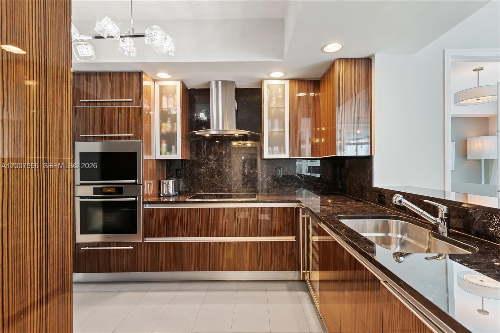 Photo of 2711 Ocean Dr  #606, Hollywood, Florida, 33019 - 