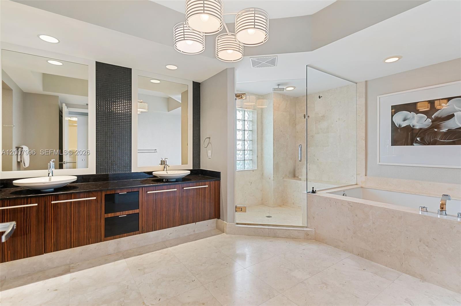 Photo of 2711 Ocean Dr  #606, Hollywood, Florida, 33019 - 