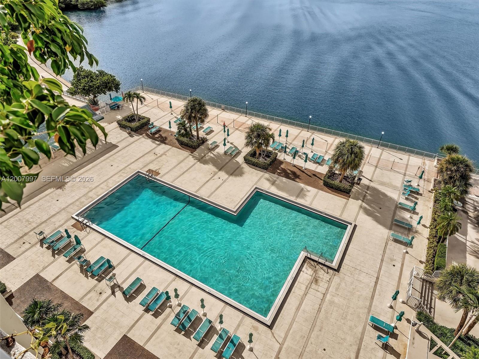 902 1 / 2 762 sq. ft. $ 2026-05-04 0 Photo