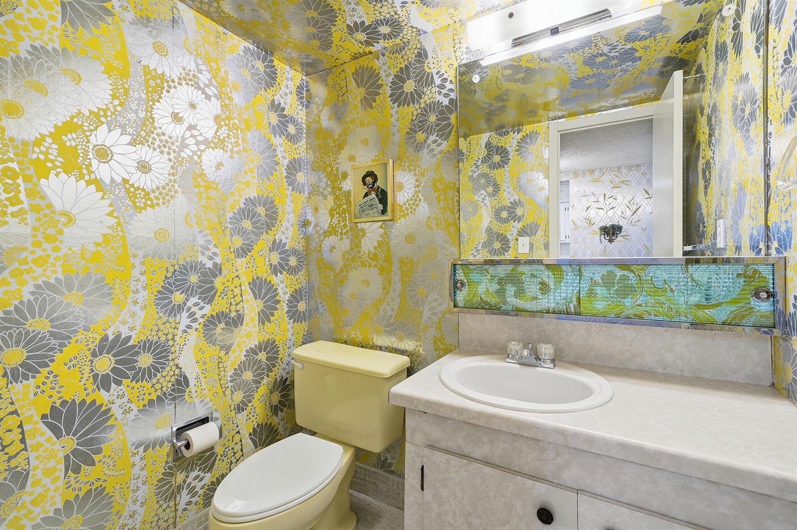 Photo of 1400 Ocean  #303, Hollywood, Florida, 33019 - half bath