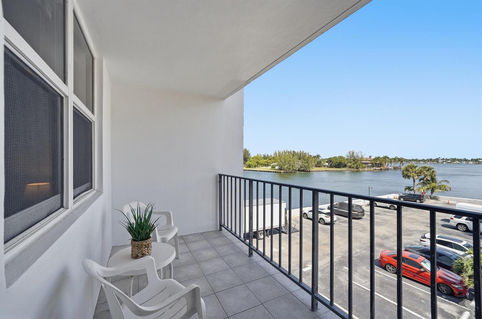 Photo of 1400 Ocean  #303, Hollywood, Florida, 33019 - 25_dsc01576ugly ones