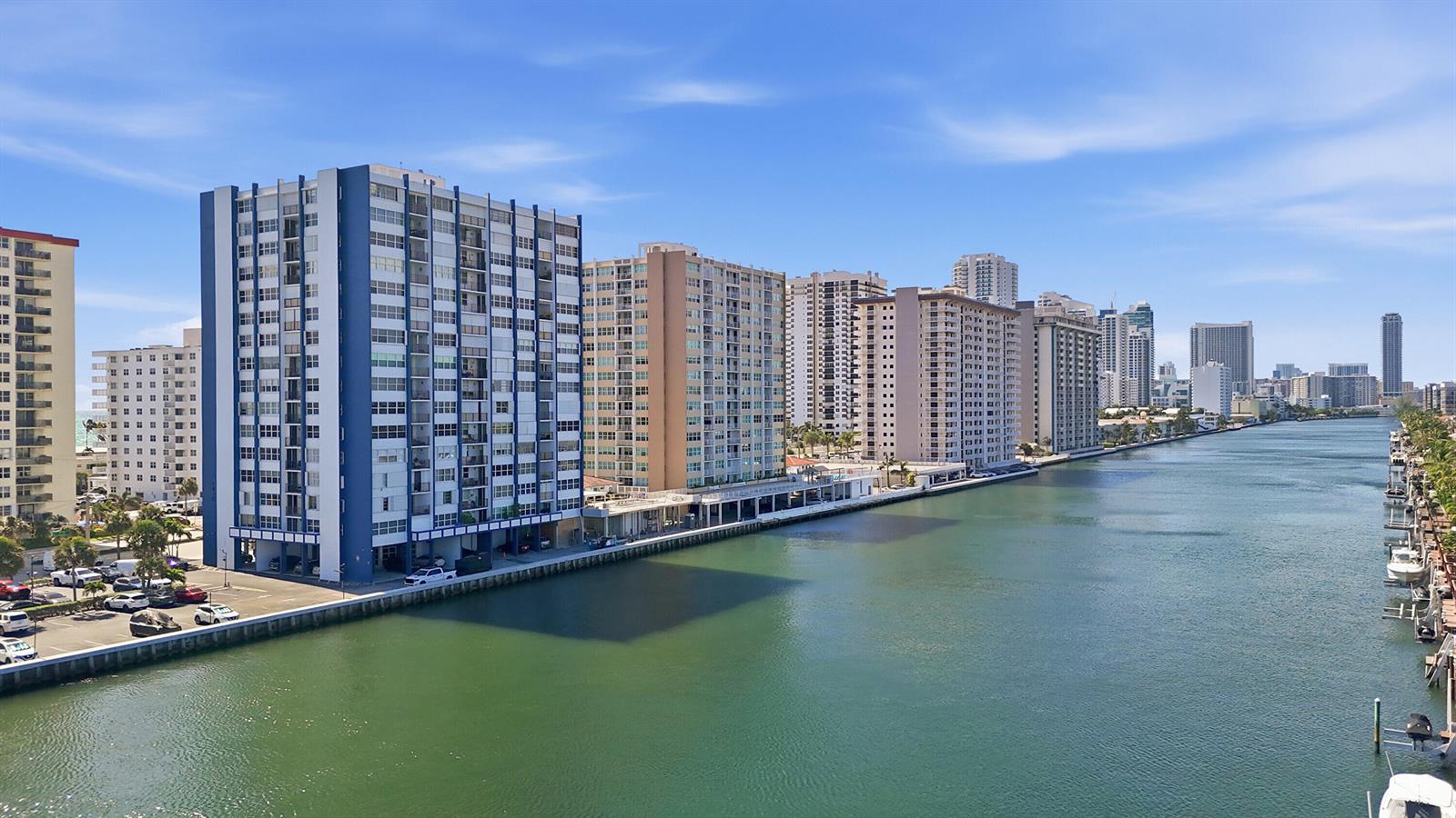 Photo of 1400 Ocean  #303, Hollywood, Florida, 33019 - exterior 1