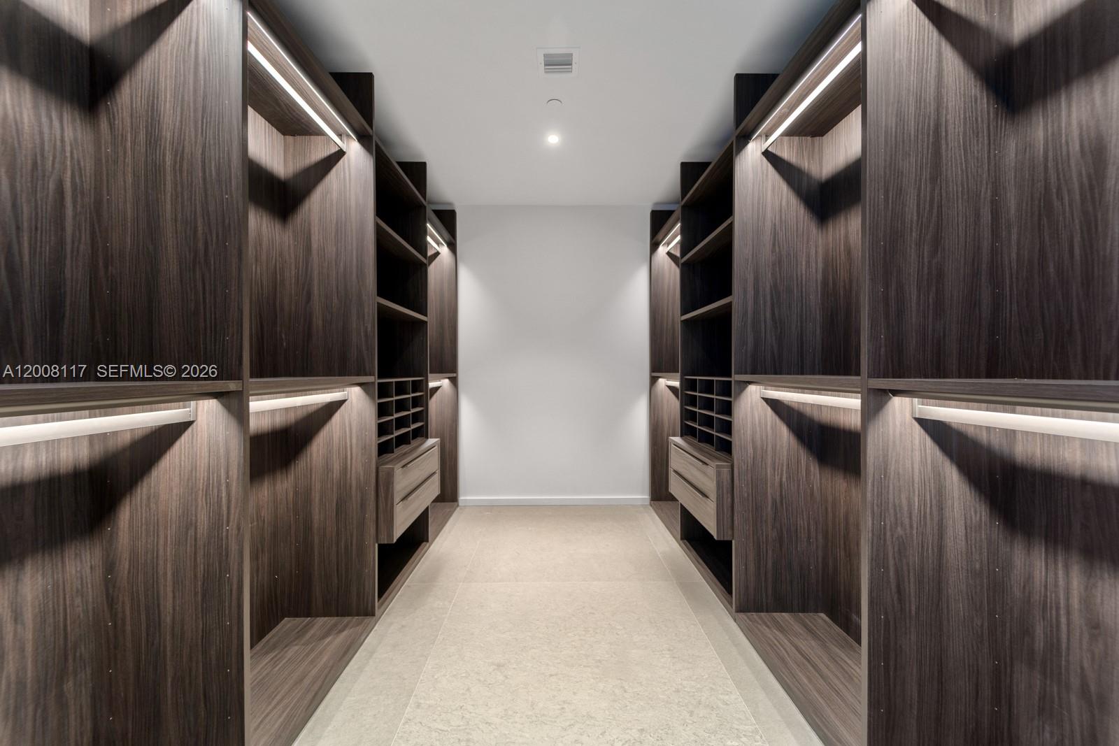 17A 3 / 4 2913 sq. ft. $ 2026-04-27 0 Photo