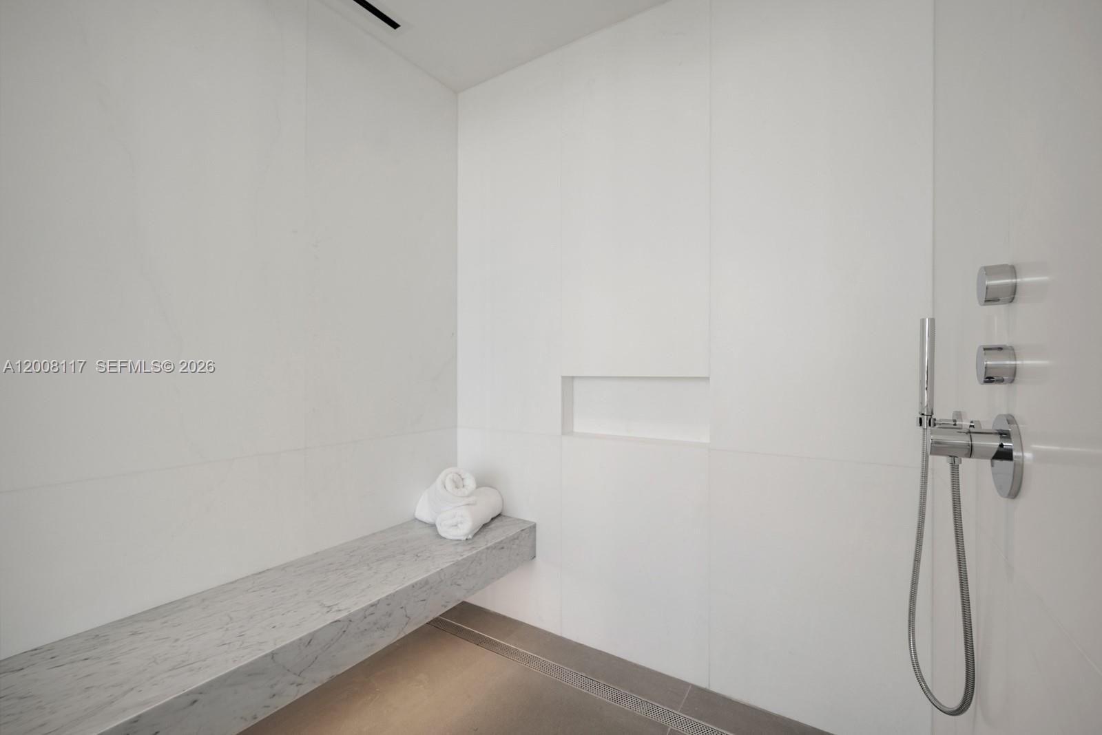 17A 3 / 4 2913 sq. ft. $ 2026-04-27 0 Photo